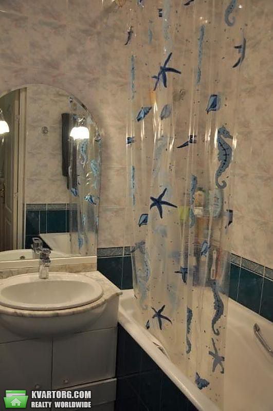 Rent out 3-room apartment. Киев,  Большая Житомирская — photo 8