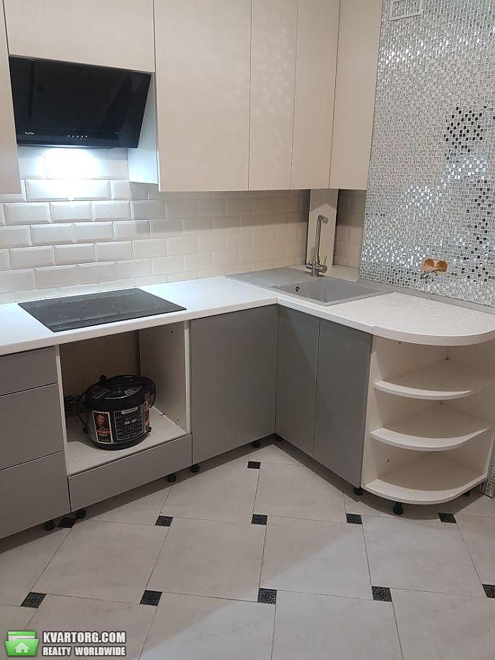 Sell 2-room apartment. Киев,  Ломоносова — photo 2