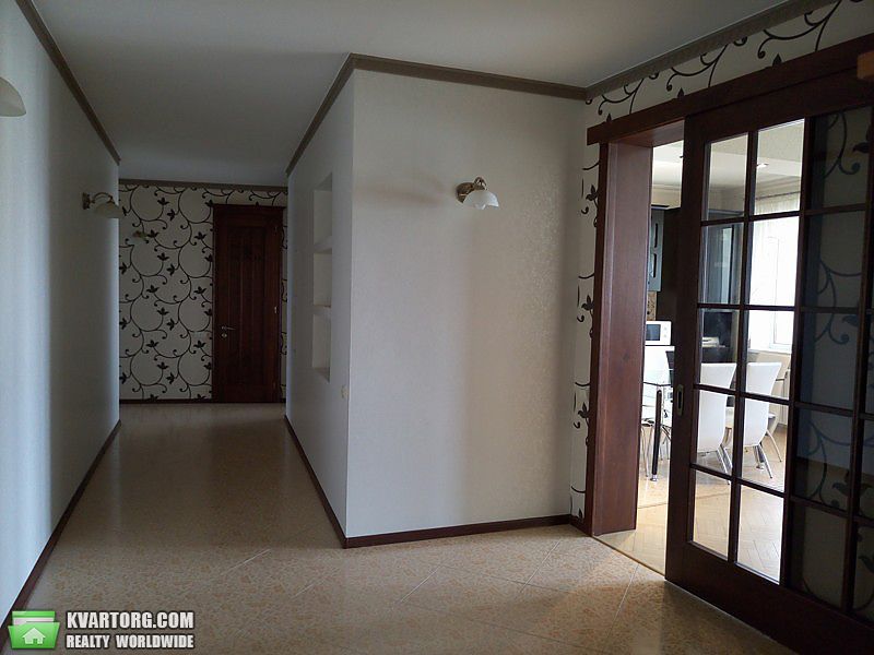 Sell 3-room apartment. Киев,  Днепровская наб — photo 2
