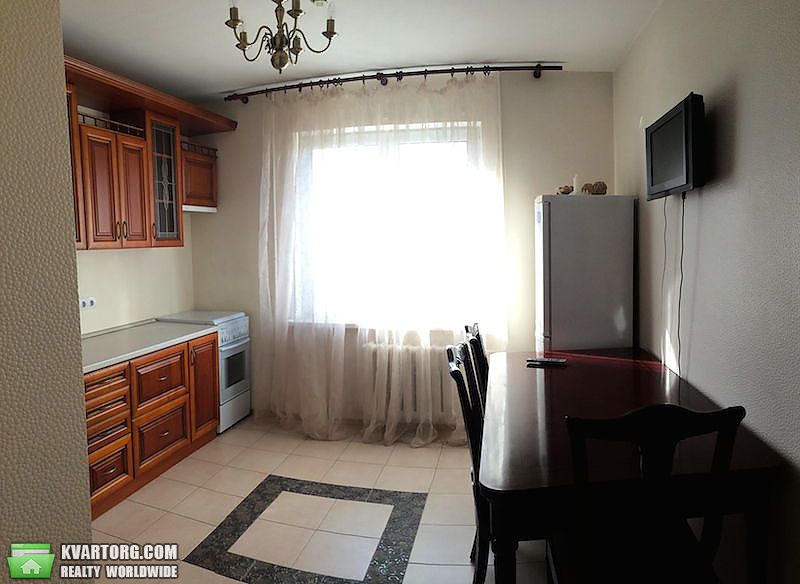 Rent out 2-room apartment. Киев,  Феодосийский пер. — photo 8