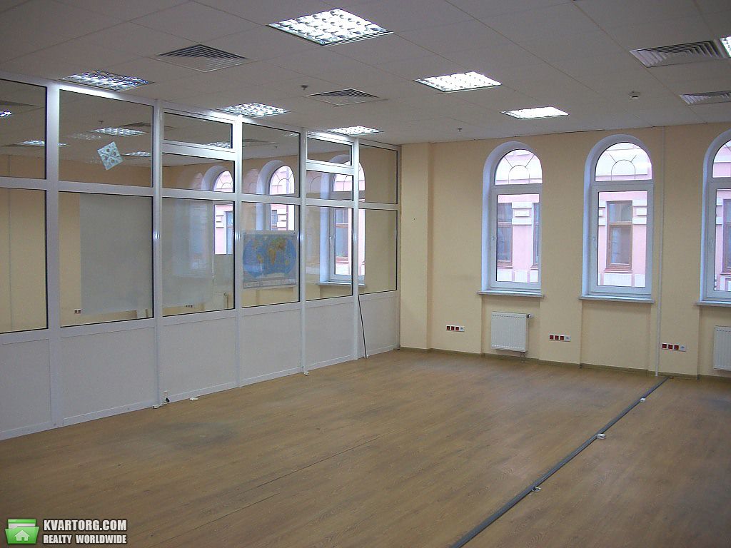 Rent out office. Киев, Верхний Вал — photo 1