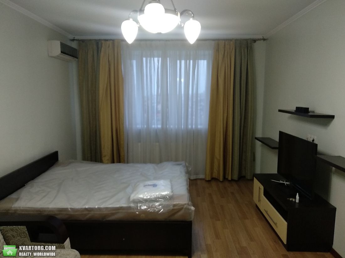 Rent out 1-room apartment. Киев, Голосеевская — photo 6