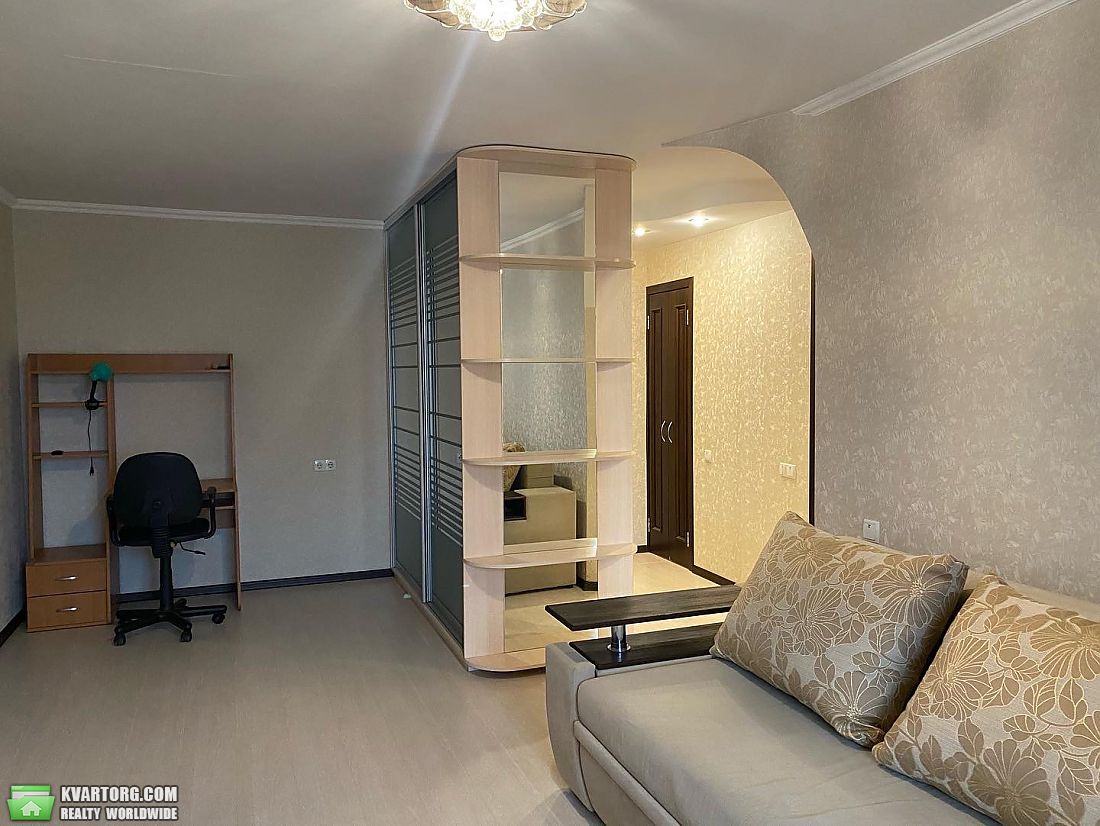 Rent out 1-room apartment. Днепропетровск, Фестивальный пер — photo 2