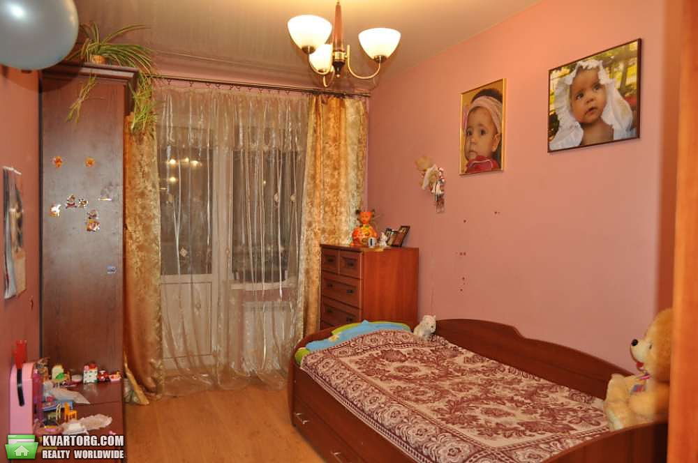 Sell 4-room apartment. Киев,  Зодчих — photo 9