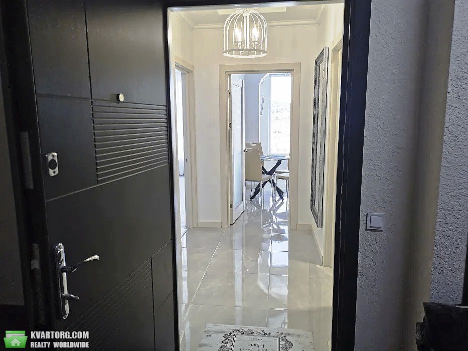 Rent out 1-room apartment. Львов, Чорновола — photo 3