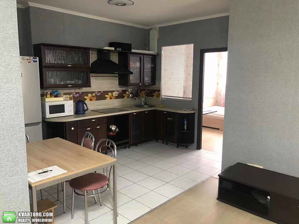 Rent out 3-room apartment. Киев,  Кадетский Гай — photo 1