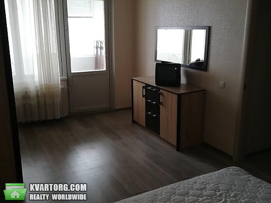 Rent out 2-room apartment. Киев, Малышко Андрея — photo 4