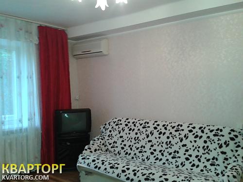 Rent out 1-room apartment. Киев,  Жилянская — photo 3