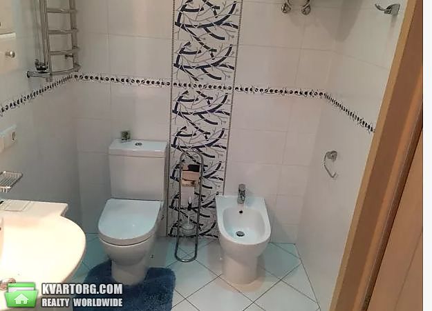 Rent out 2-room apartment. Киев,  Щорса — photo 3