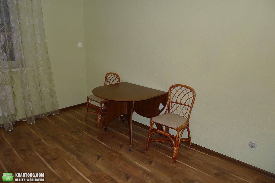 Rent out 1-room apartment. Киев, Воскресенская — photo 2