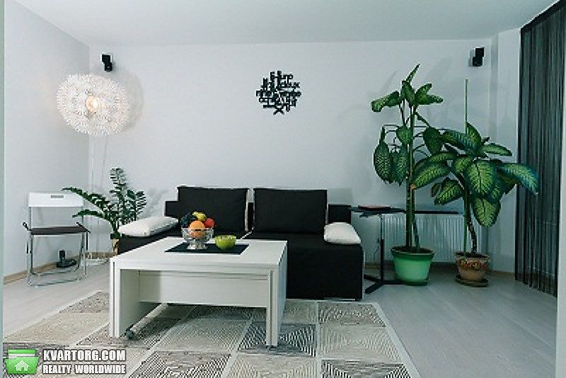 Sell 3-room apartment. Киев,  Оболонский пр — photo 1
