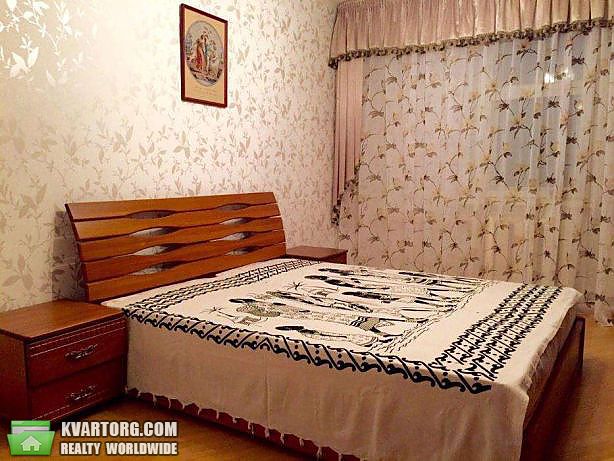 Rent out 3-room apartment. Киев,  Крушельницкой — photo 1