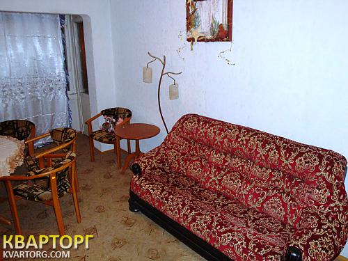 Rent out 2-room apartment. Киев,  Харьковское шоссе — photo 1