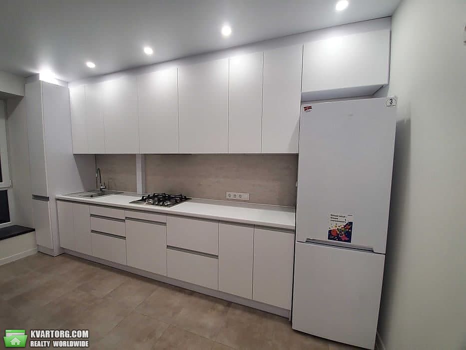 Sell 2-room apartment. Днепропетровск, набережная Победы — photo 1