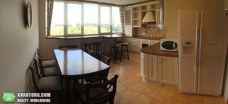 Rent out 3-room apartment. Киев,  Амосова — photo 2