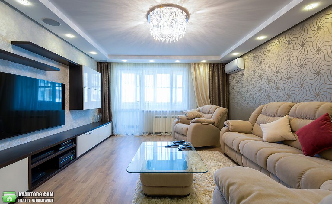 Rent out 1-room apartment. Ровно, Пушкина — photo 1
