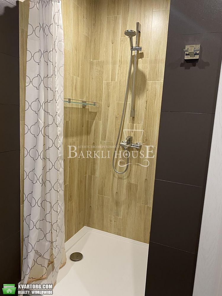 Rent out 3-room apartment. Киев,  Днепровская наб — photo 10