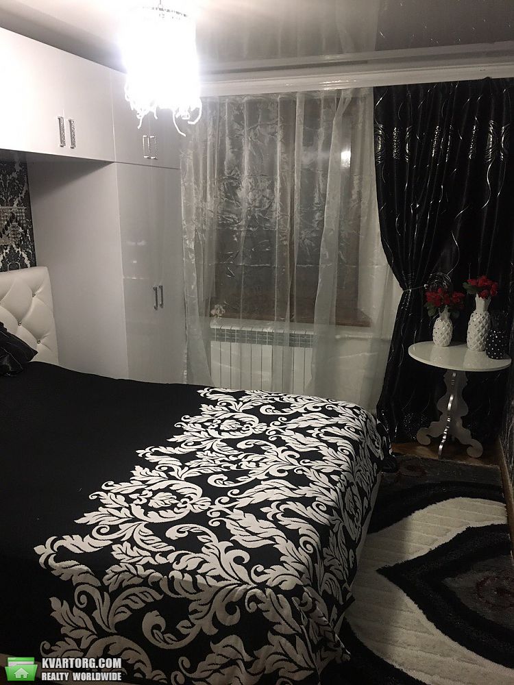 Rent out 4-room apartment. Одесса, Дерибасовская — photo 5