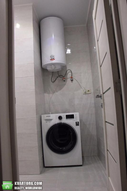 Rent out 3-room apartment. Киев,  Эрнста — photo 5