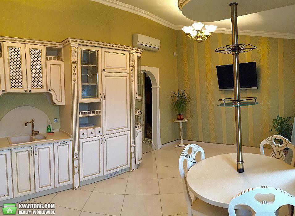 Rent out 3-room apartment. Киев,  Спасская — photo 6