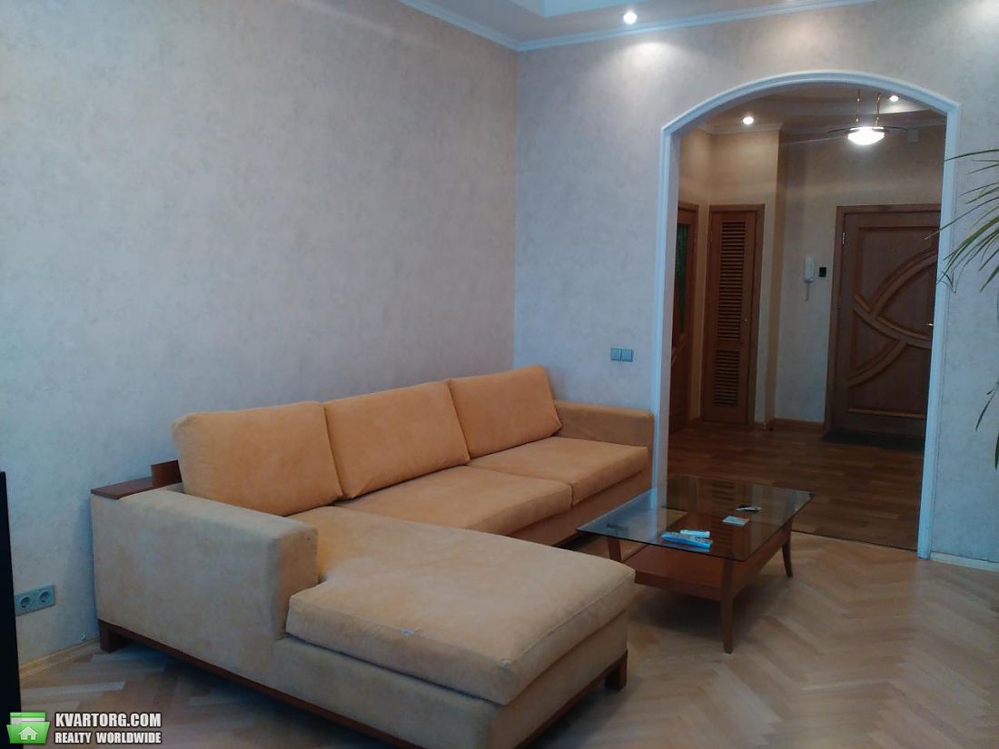 Rent out 2-room apartment. Киев,  Леси Украинки бул — photo 4