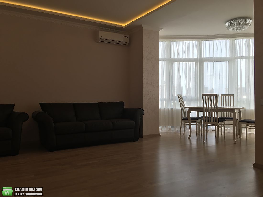 Rent out 3-room apartment. Киев,  Глубочицкая — photo 2