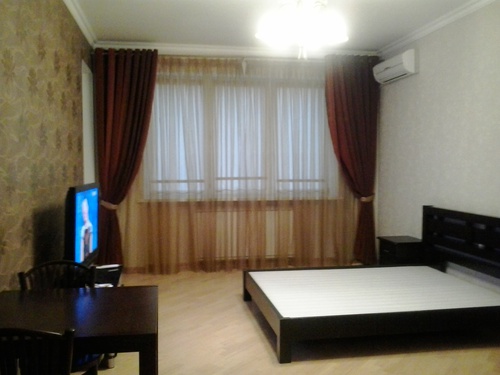 Rent out 1-room apartment. Киев, Героев Сталинграда пр — photo 1