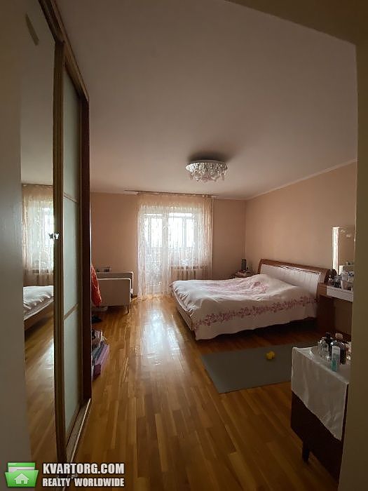 Sell 3-room apartment. Киев,  Богатырская — photo 2
