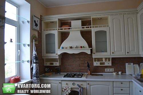 Sell 4-room apartment. Днепропетровск, Октябрьская пл. — photo 4