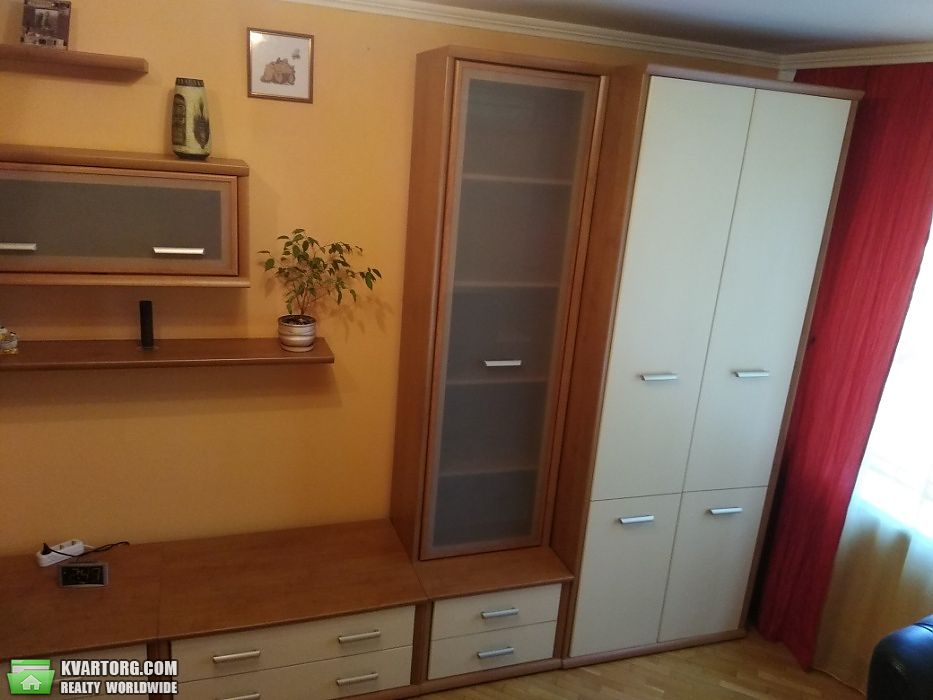 Rent out 1-room apartment. Киев,  Чернобыльская — photo 6