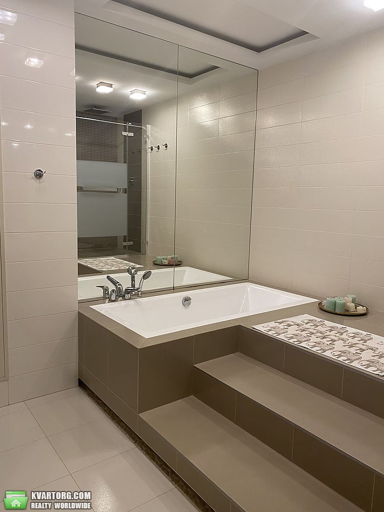 Rent out 3-room apartment. Киев, Драгомирова — photo 8