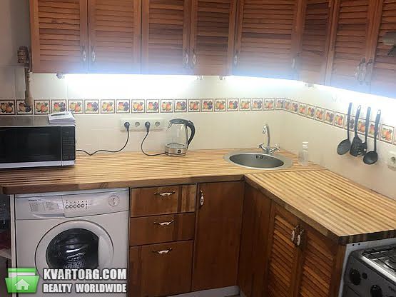 Rent out 2-room apartment. Киев,  Казанская — photo 1