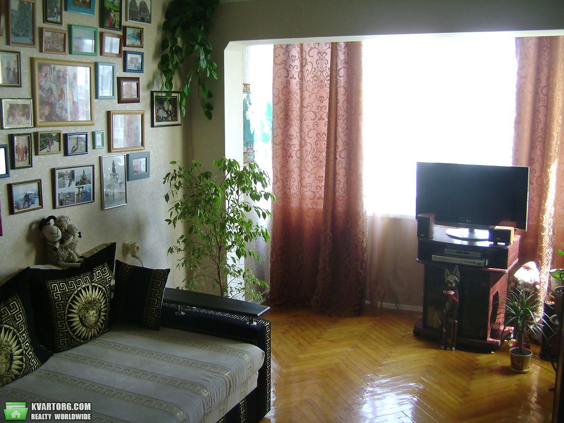 Sell 3-room apartment. Киев,  Березняковская — photo 1