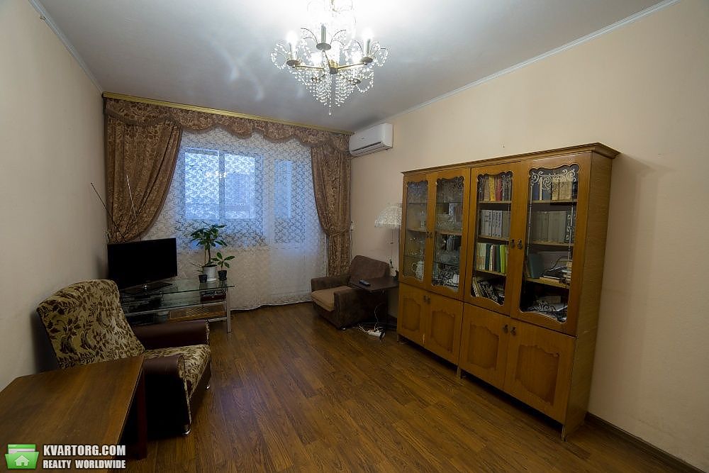 Sell 3-room apartment. Киев,  Правды пр — photo 1