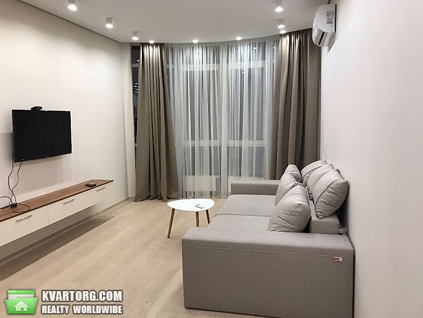 Rent out 2-room apartment. Киев, Механизаторов — photo 1