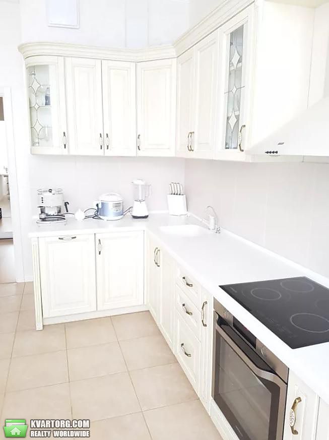 Rent out 2-room apartment. Киев,  Ломоносова — photo 2