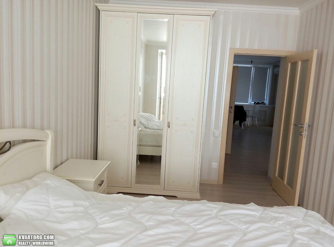 Rent out 3-room apartment. Киев,  Ирининская — photo 6