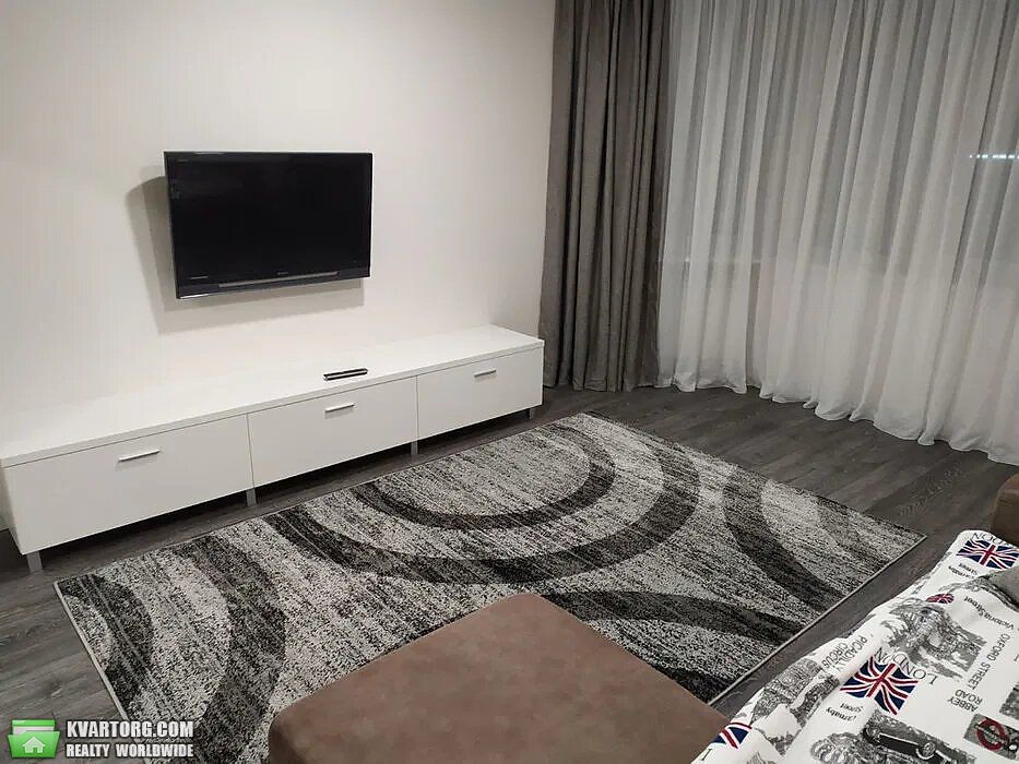 Rent out 2-room apartment. Киев,  Бажана — photo 2