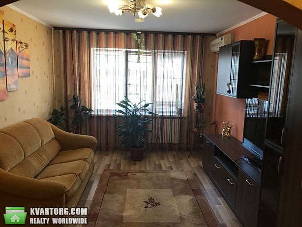 Rent out 2-room apartment. Киев,  Героев Днепра — photo 1