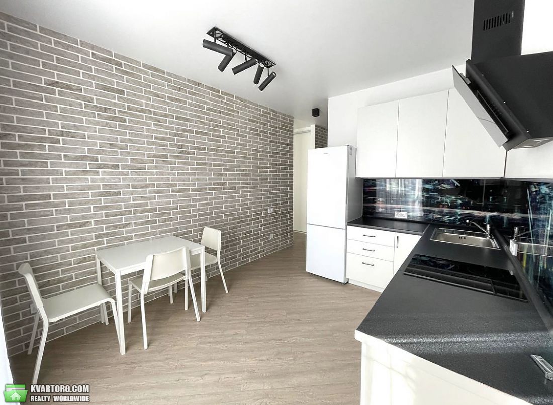 Rent out 1-room apartment. Киев,  Трутенко — photo 2