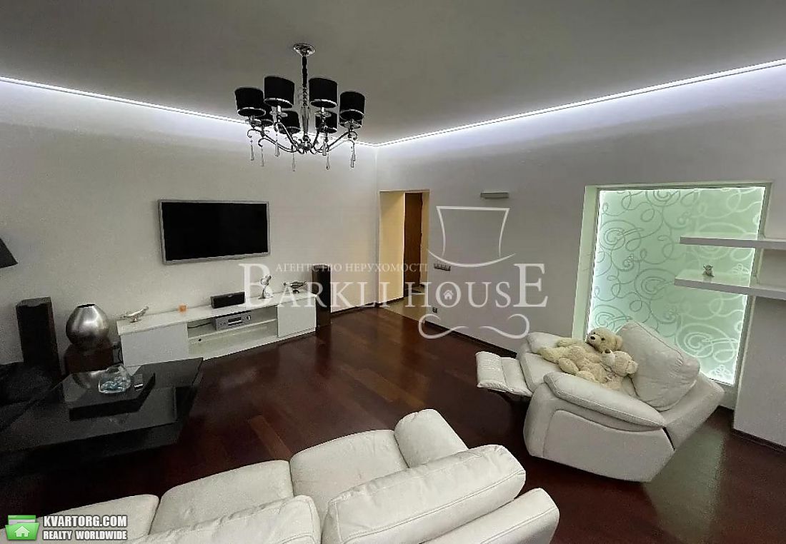 Rent out 3-room apartment. Киев,  Шелковичная — photo 2