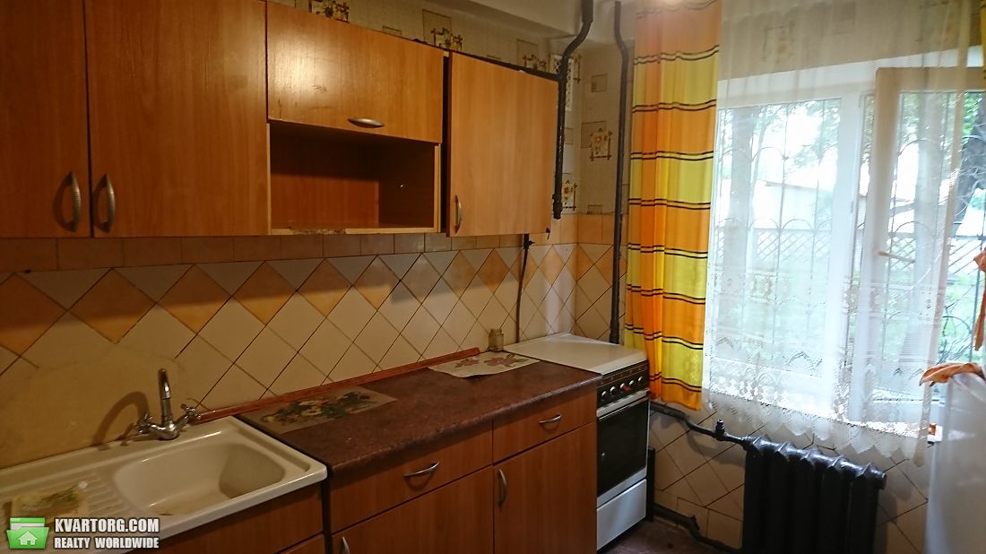 Rent out 2-room apartment. Киев, Мира просп. — photo 4