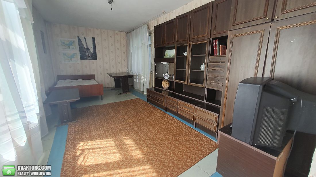 Sell 3-room apartment. Днепропетровск, Набережная Победы — photo 1