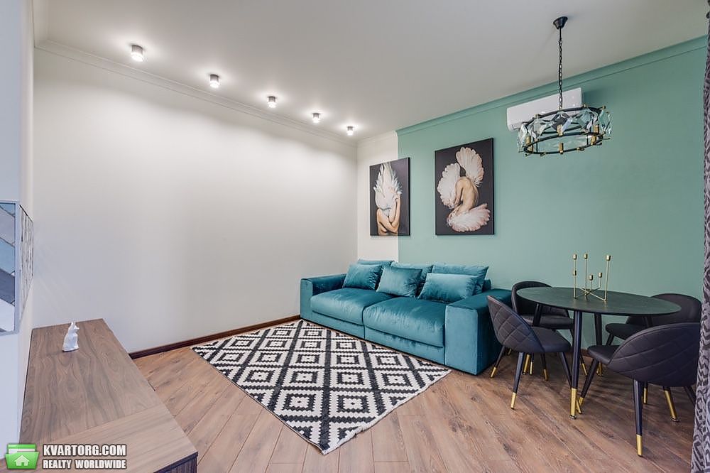 Sell 2-room apartment. Киев, Кирилло-Мефодиевская — photo 2