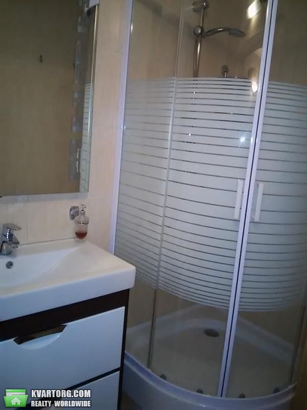 Rent out 2-room apartment. Киев,  Тургеневская — photo 7