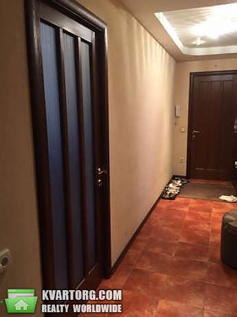 Rent out 2-room apartment. Киев,  Зодчих — photo 7