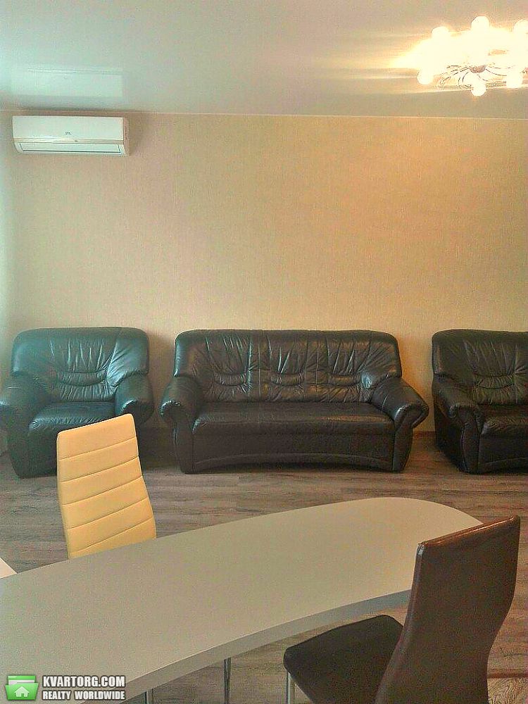 Rent out 2-room apartment. Киев,  Ревуцкого — photo 6