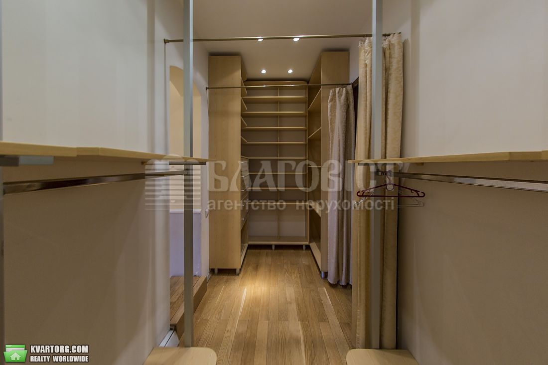 Rent out 4-room apartment. Киев,  Антонова — photo 3