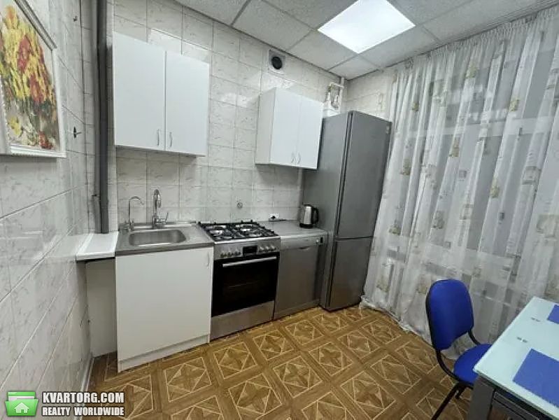 Rent out 3-room apartment. Днепропетровск, площа Вокзальна — photo 4