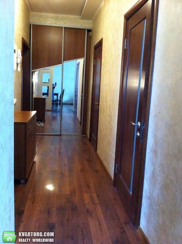 Rent out 3-room apartment. Киев,  Лютеранская — photo 10